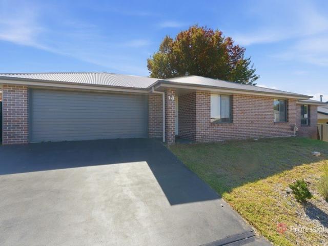 Townhouse for rent in Abington, New South Wales