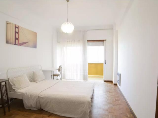 Quarto alugar em Picheleira, Lisboa