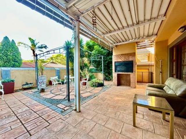 House for sale in Akasia, Gauteng