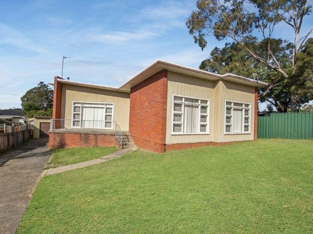 House for rent in Wollongong West, New South Wales