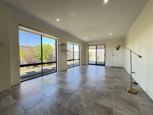House for rent in Caversham, Western Australia