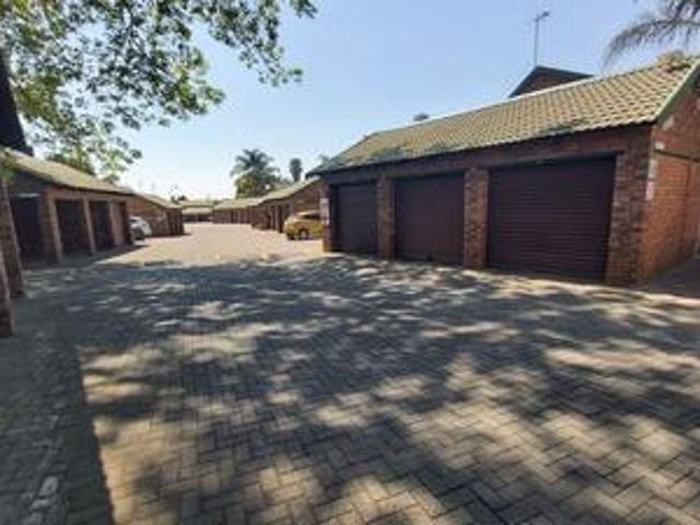 Townhouse for sale in Ekurhuleni, Gauteng