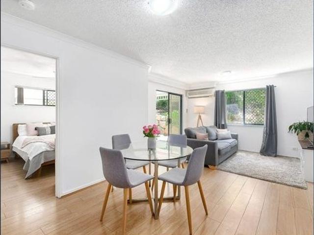 Apartment for rent in Toombul, Queensland
