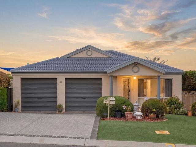 House for sale in Queanbeyan East, Queanbeyan