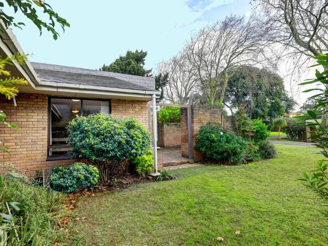 Townhouse for sale in Cape Town, Northern Suburbs