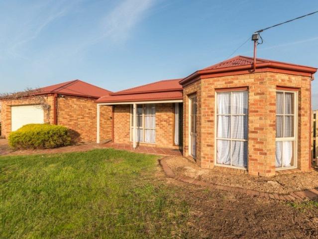 House for rent in St Albans Park, Geelong