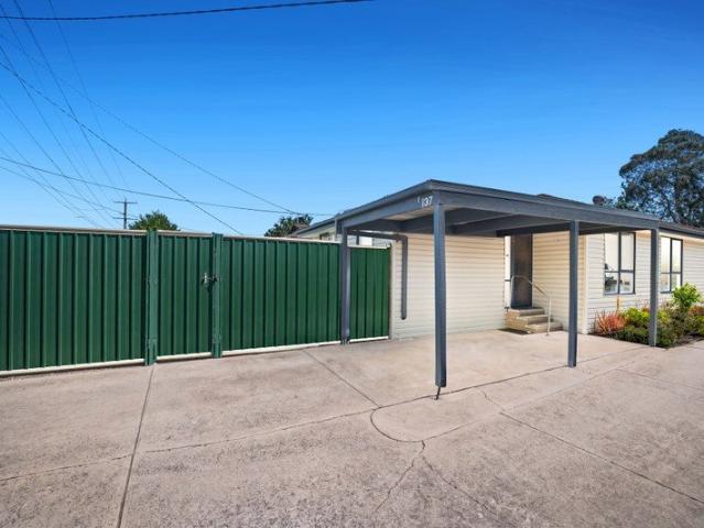 Apartment for sale in Cranbourne, Melbourne