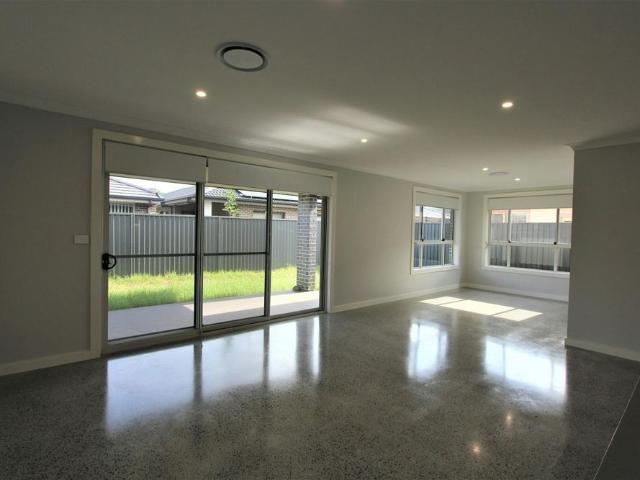 House for rent in Middleton Grange, Sydney