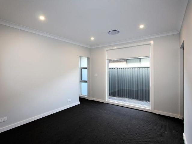 House for rent in Middleton Grange, Sydney