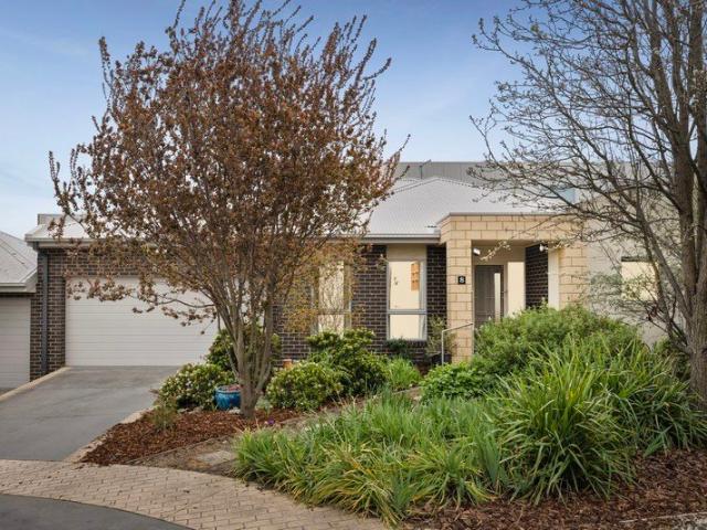 Apartment for sale in Sunbury, Melbourne
