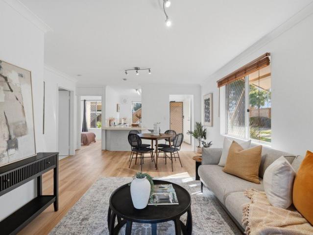 Apartment for sale in Kardinya, Western Australia