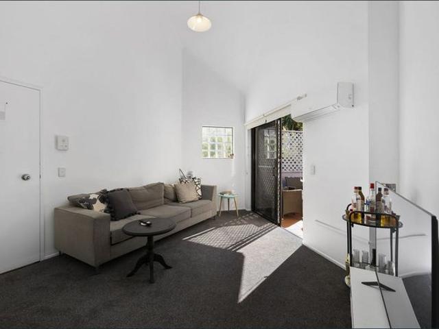 Apartment for rent in Toombul, Queensland