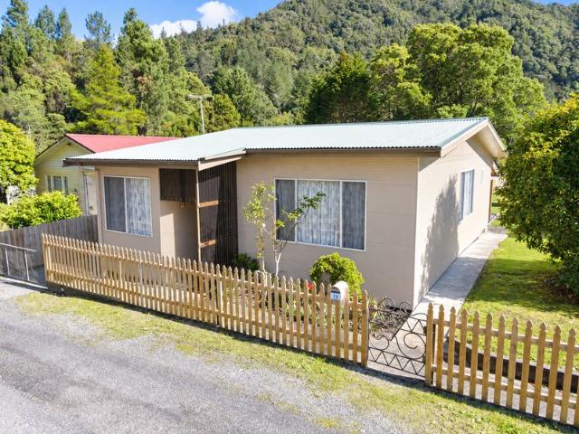 House for sale in Queenstown, West Coast