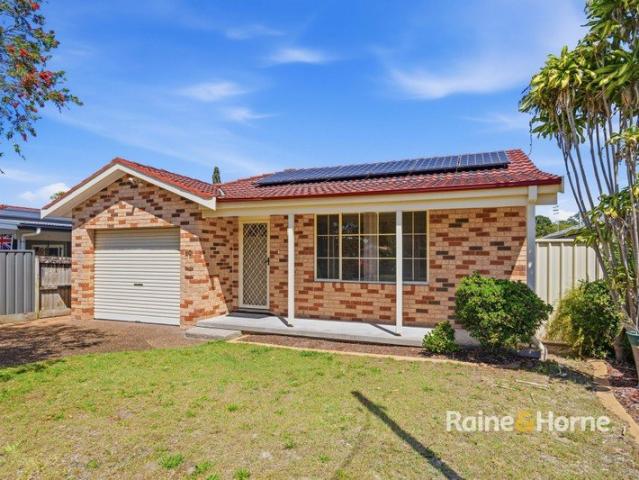 Villa for sale in Umina Beach, Gosford
