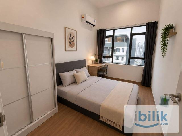 Room for rent in Petaling, Alam Impian