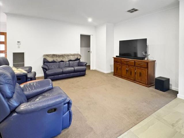 House for rent in Victoria
