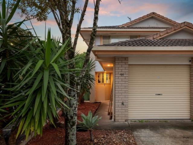 Townhouse for sale in Fernbrook, Queensland