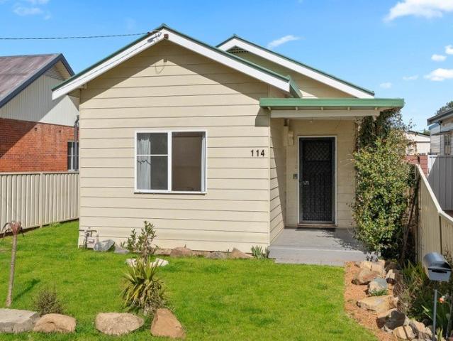 House for sale in Brisbane Grove, New South Wales
