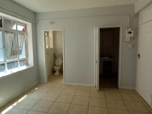 Apartment for rent in Hillbrow, Johannesburg