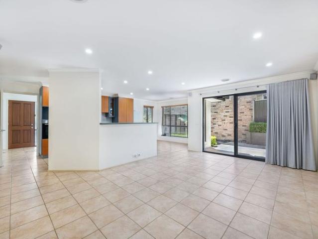 House for rent in Jerrabomberra, Queanbeyan