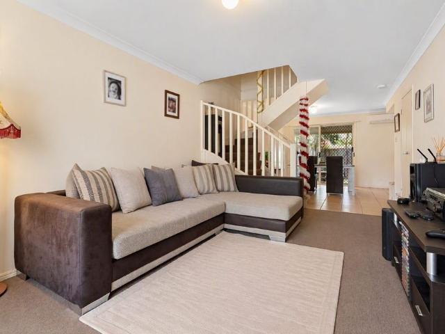 Townhouse for rent in Parklands Glade, Greater Brisbane