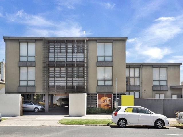 Apartment for rent in St Kilda East, Melbourne