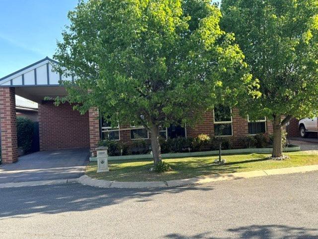 Apartment for sale in Charlton, Shire of Buloke