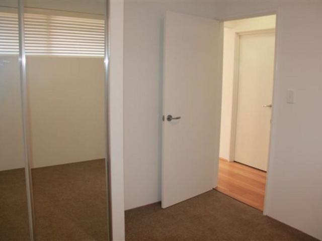 Apartment for rent in Cloverdale, Western Australia