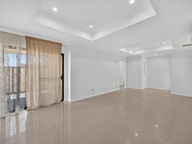 Townhouse for rent in Nollamara, City of Stirling
