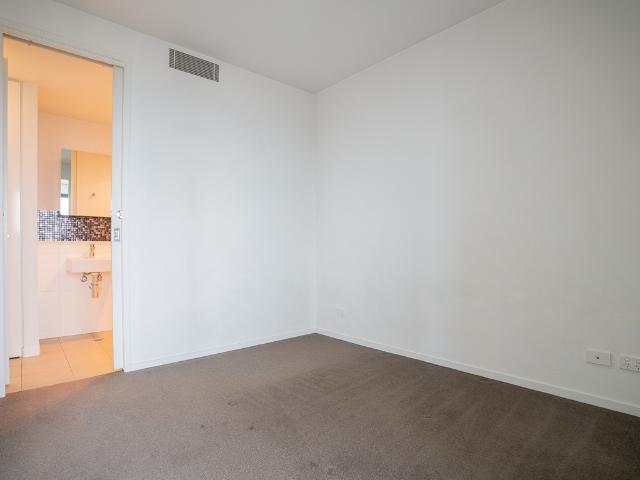 Apartment for rent in Travancore, Melbourne