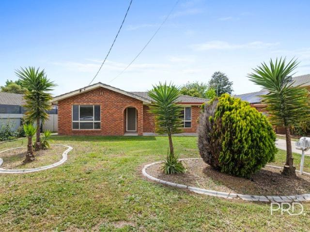 House for sale in Lake Albert, Wagga Wagga City Council