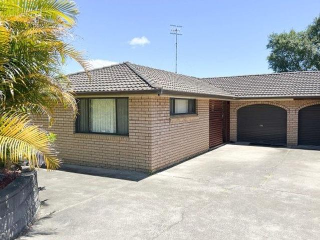 Villa for rent in Forster, Mid-Coast Council