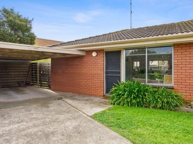 Apartment for sale in Belmont, Geelong