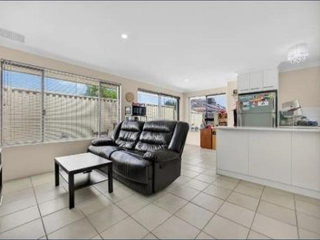 House for rent in Seville Grove, Western Australia