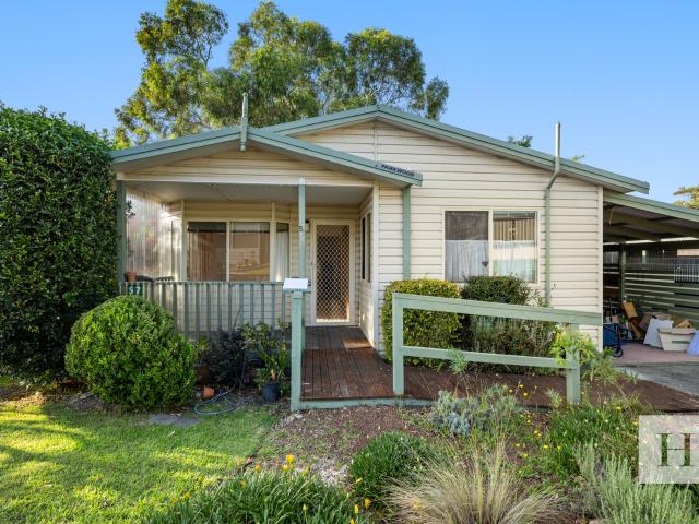 Villa for sale in Halekulani, New South Wales