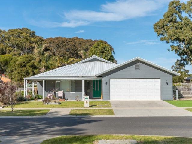 House for sale in Paynesville, Victoria