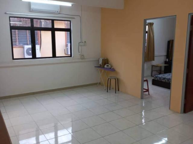 Room for rent in Sendayan Village, Negeri Sembilan