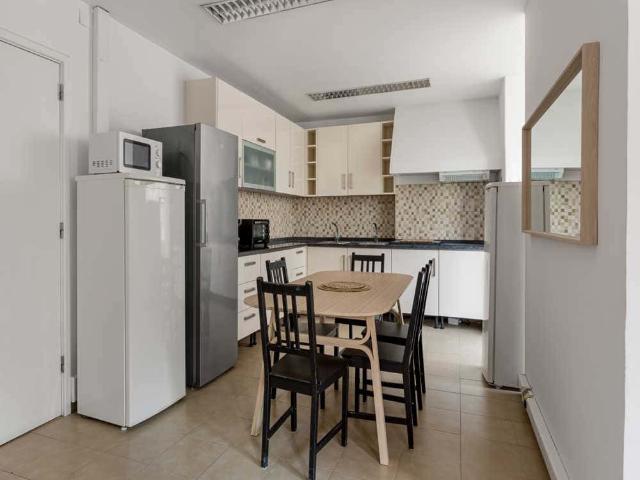 Quarto alugar em Santo António, Lisboa