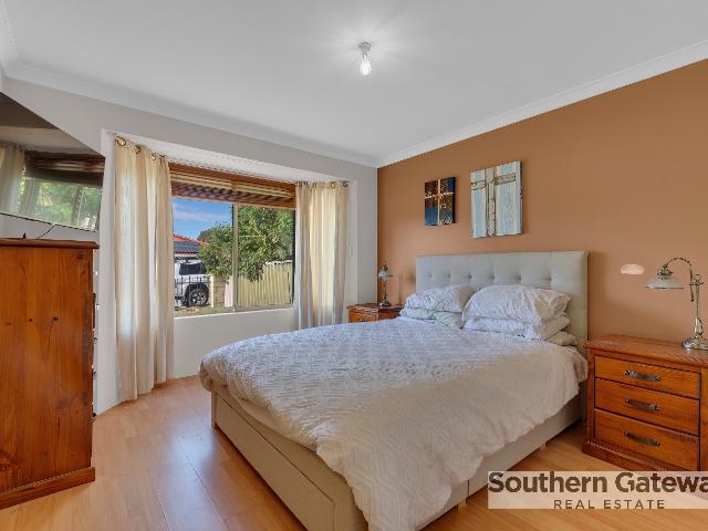 House for sale in Leda, Western Australia