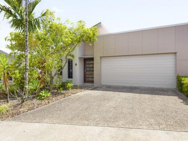Villa for sale in Kings Creek, Queensland