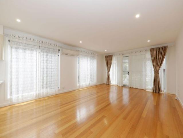 Townhouse for rent in Camerons Creek, Victoria