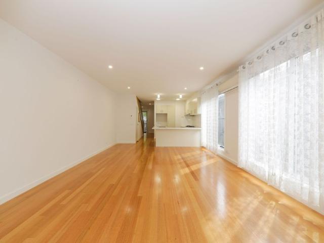 Townhouse for rent in Camerons Creek, Victoria