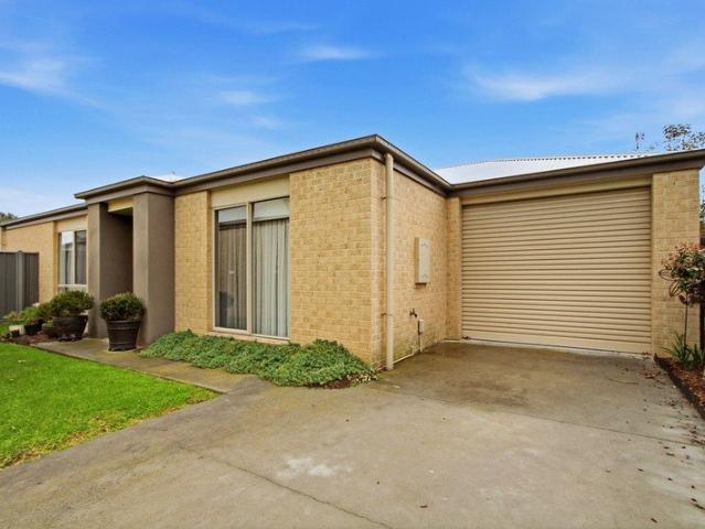 Townhouse for sale in Sale, Victoria