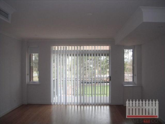 Townhouse for rent in Ellenbrook, Western Australia