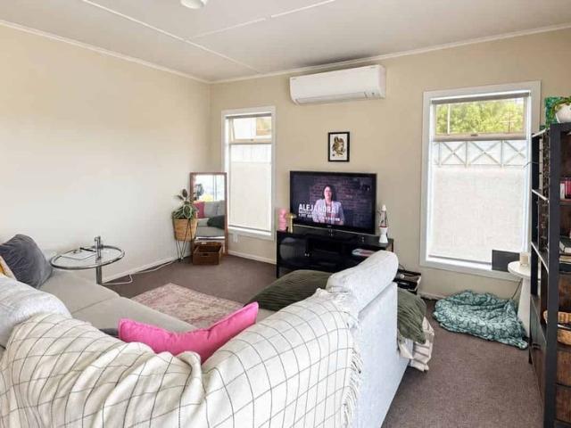 House for rent in Whangaparaoa, Oroua County