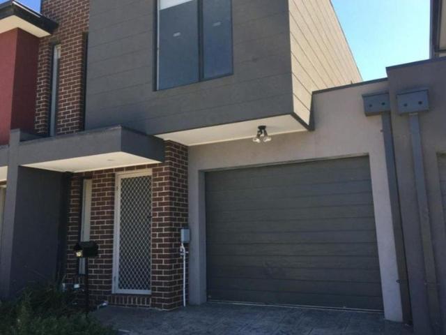Townhouse for rent in Harvest Views Estate, Melbourne