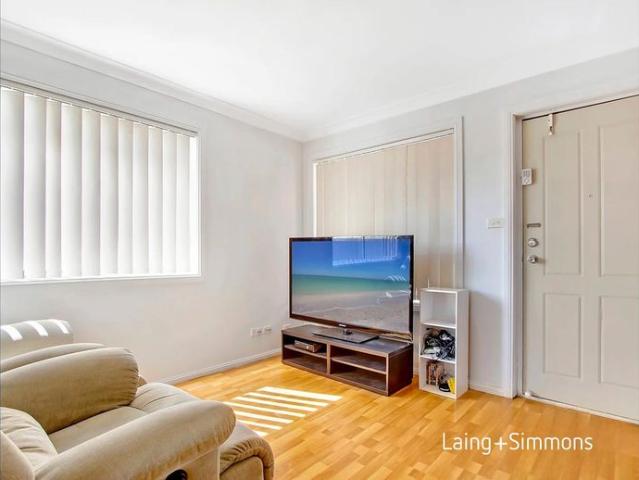 Townhouse for rent in Sydney, New South Wales