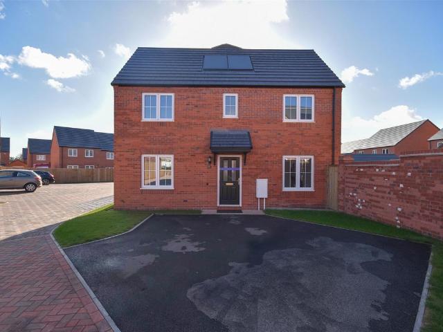 House for rent in Priors Hall Park, Weldon