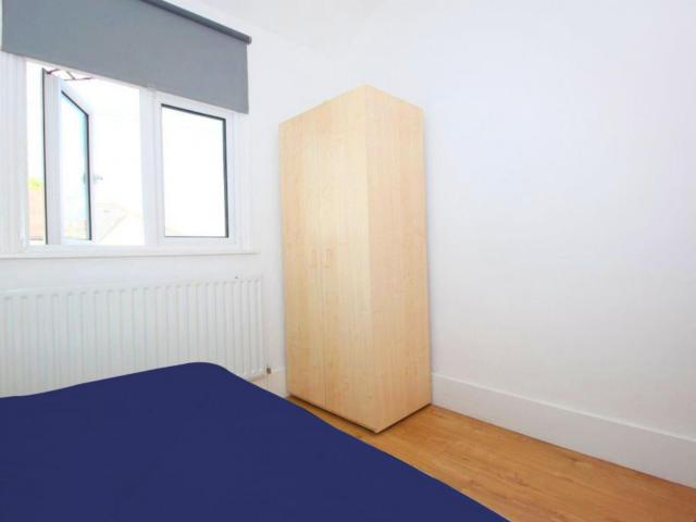 Room for rent in London Borough of Lewisham, Ladywell