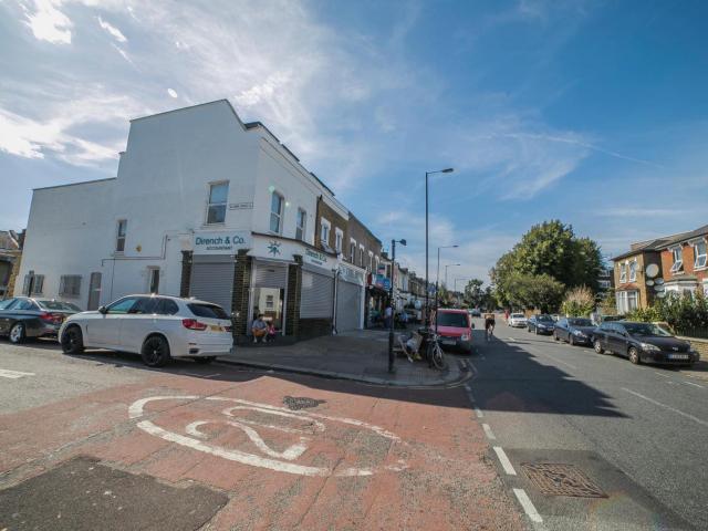 Room for rent in Seven Sisters, Cat Hill